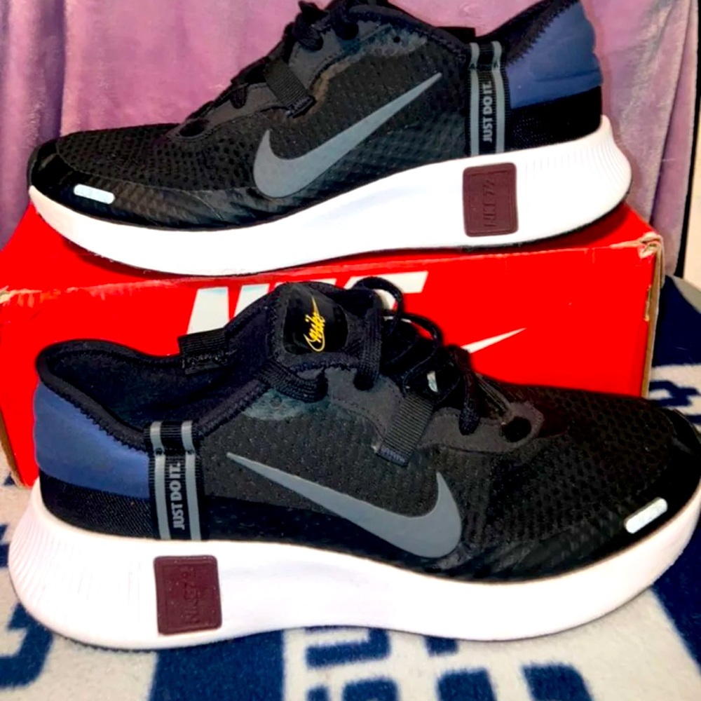 Nike Reposto CZ5631-004 Black Iron Grey
